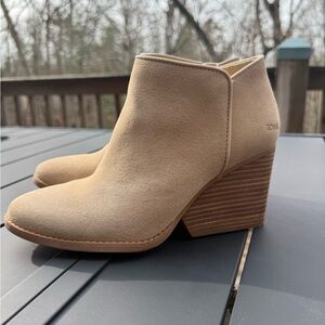 TOMS Women's Beige Ankle Booties